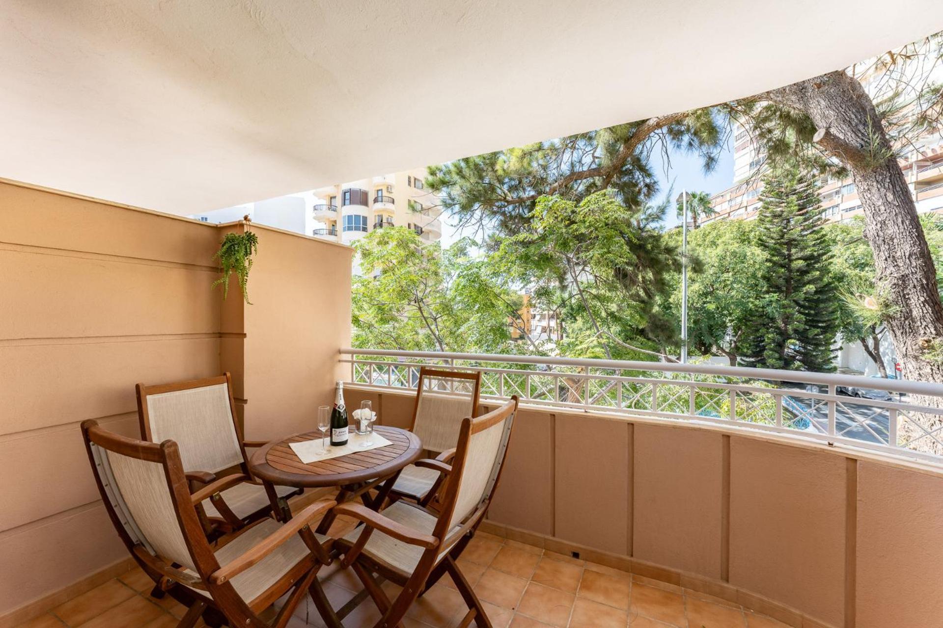 Malagasuite Costa Sol Oasis Torremolinos Luaran gambar