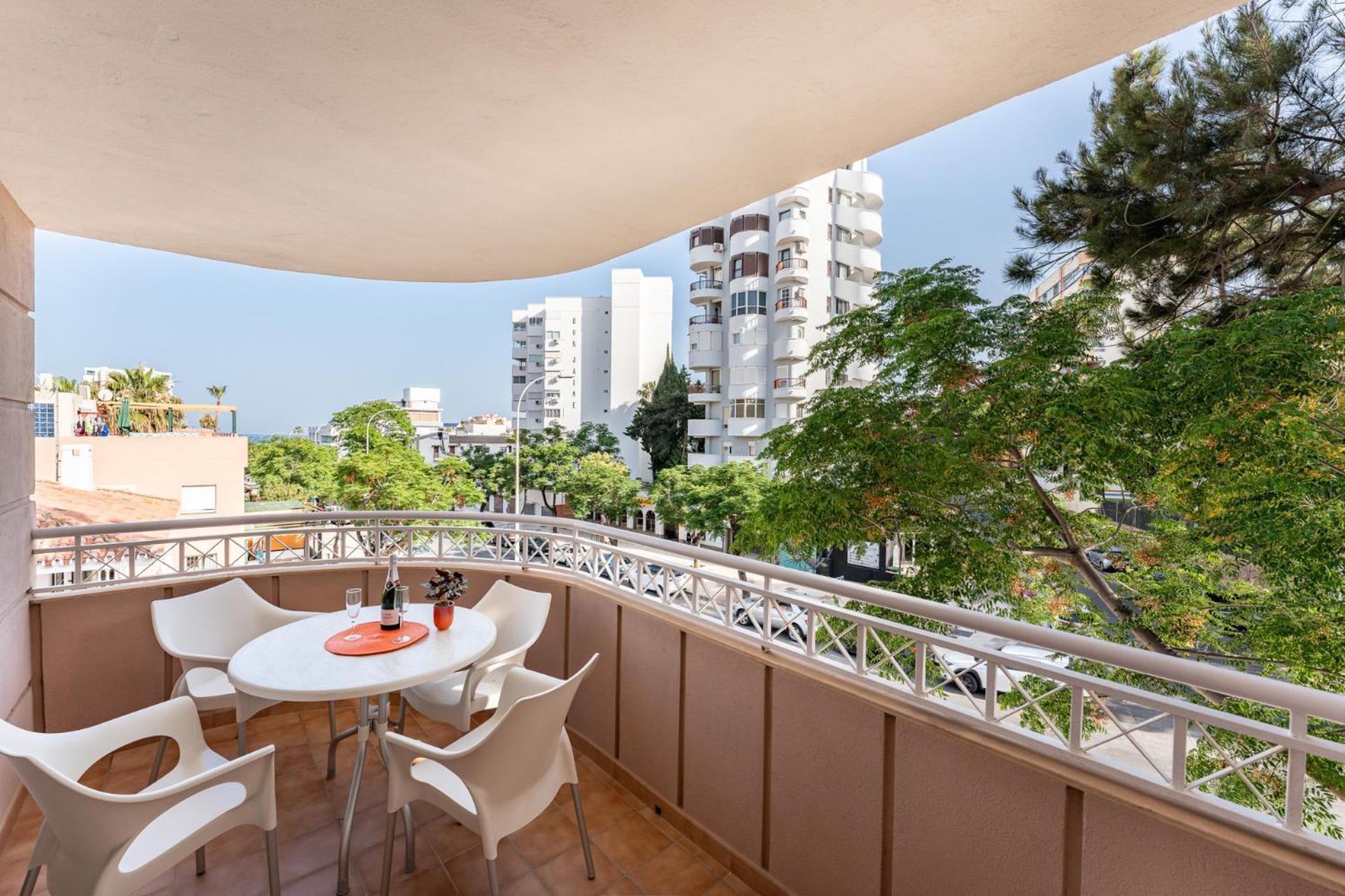 Malagasuite Costa Sol Oasis Torremolinos Luaran gambar