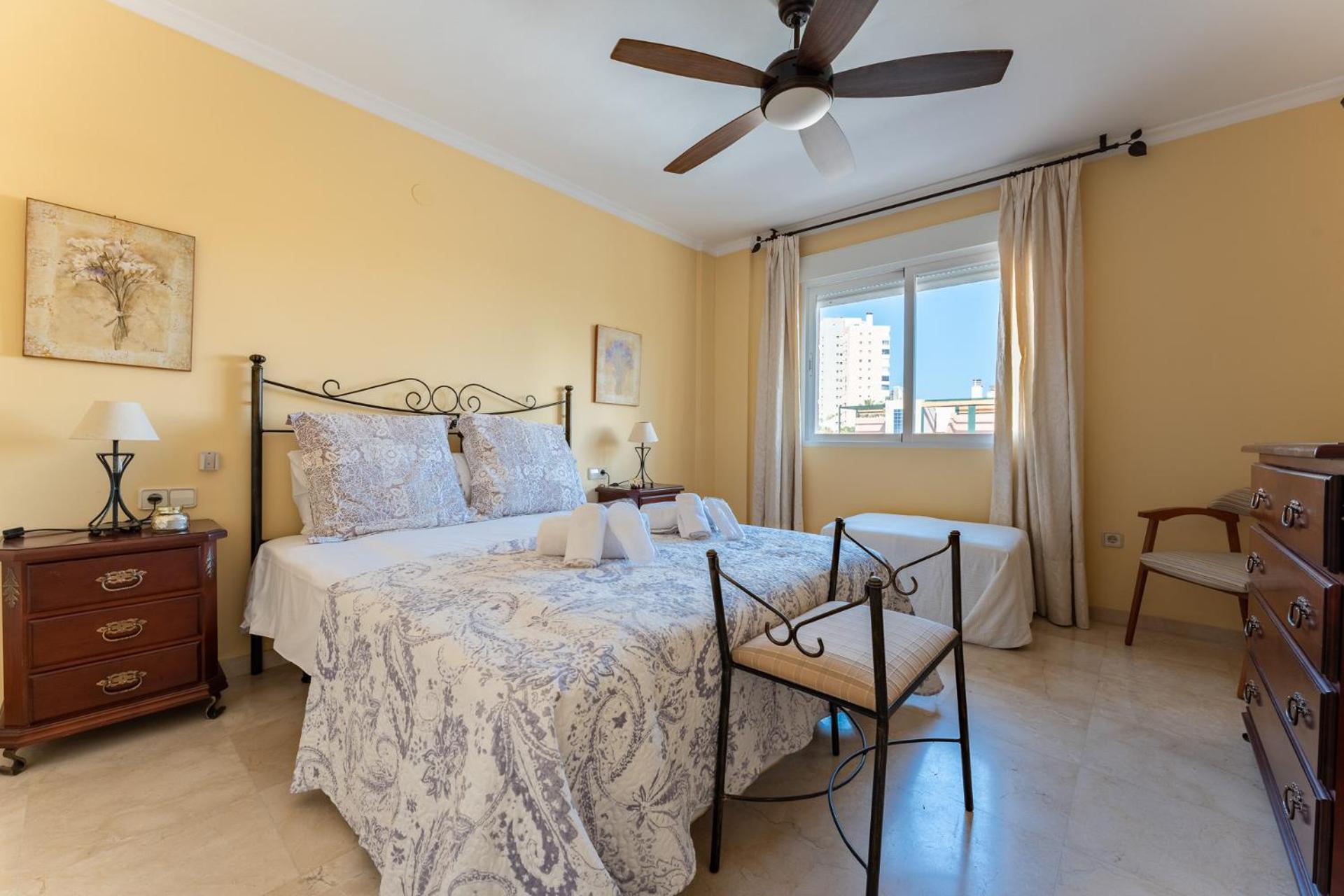Malagasuite Costa Sol Oasis Torremolinos Luaran gambar