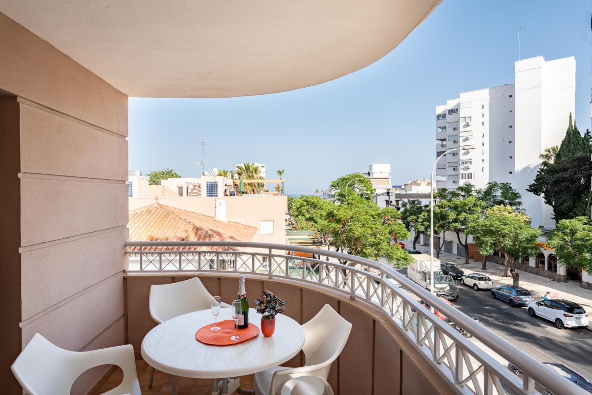 Malagasuite Costa Sol Oasis Torremolinos Luaran gambar
